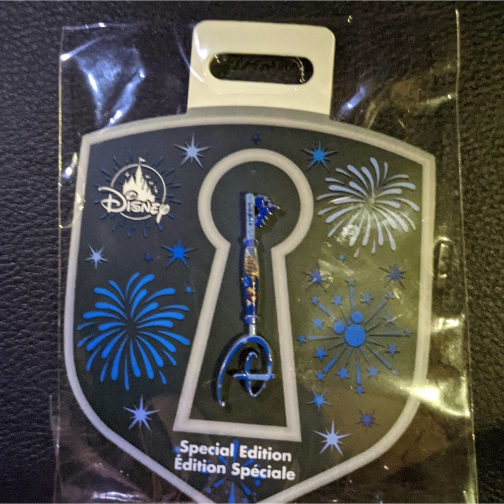 Disney Store Opening Mickey Mouse Fantasia Key Pin